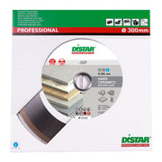 Diamond cutting disc packaging with Distar branding on a white background