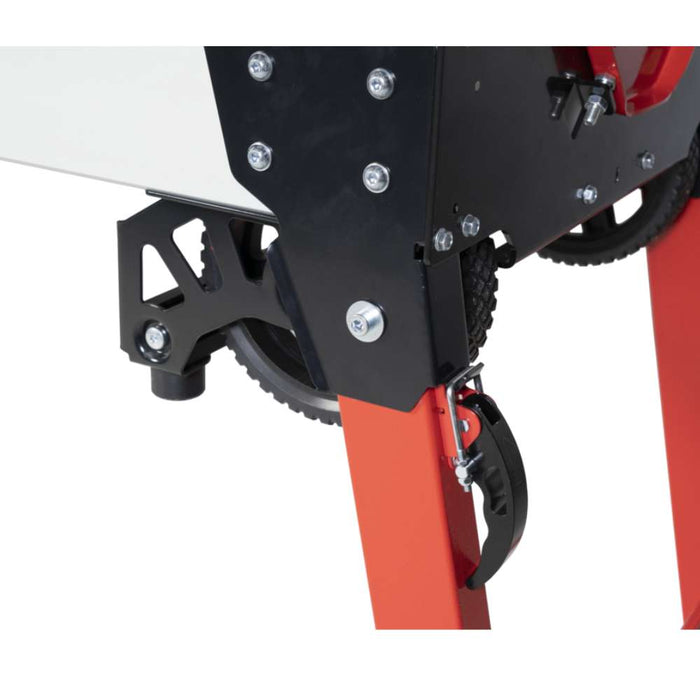 The Rubi DCX-250 Xpert features reinforced off-road type wheels , which provide a better experience in transporting and handling the saw