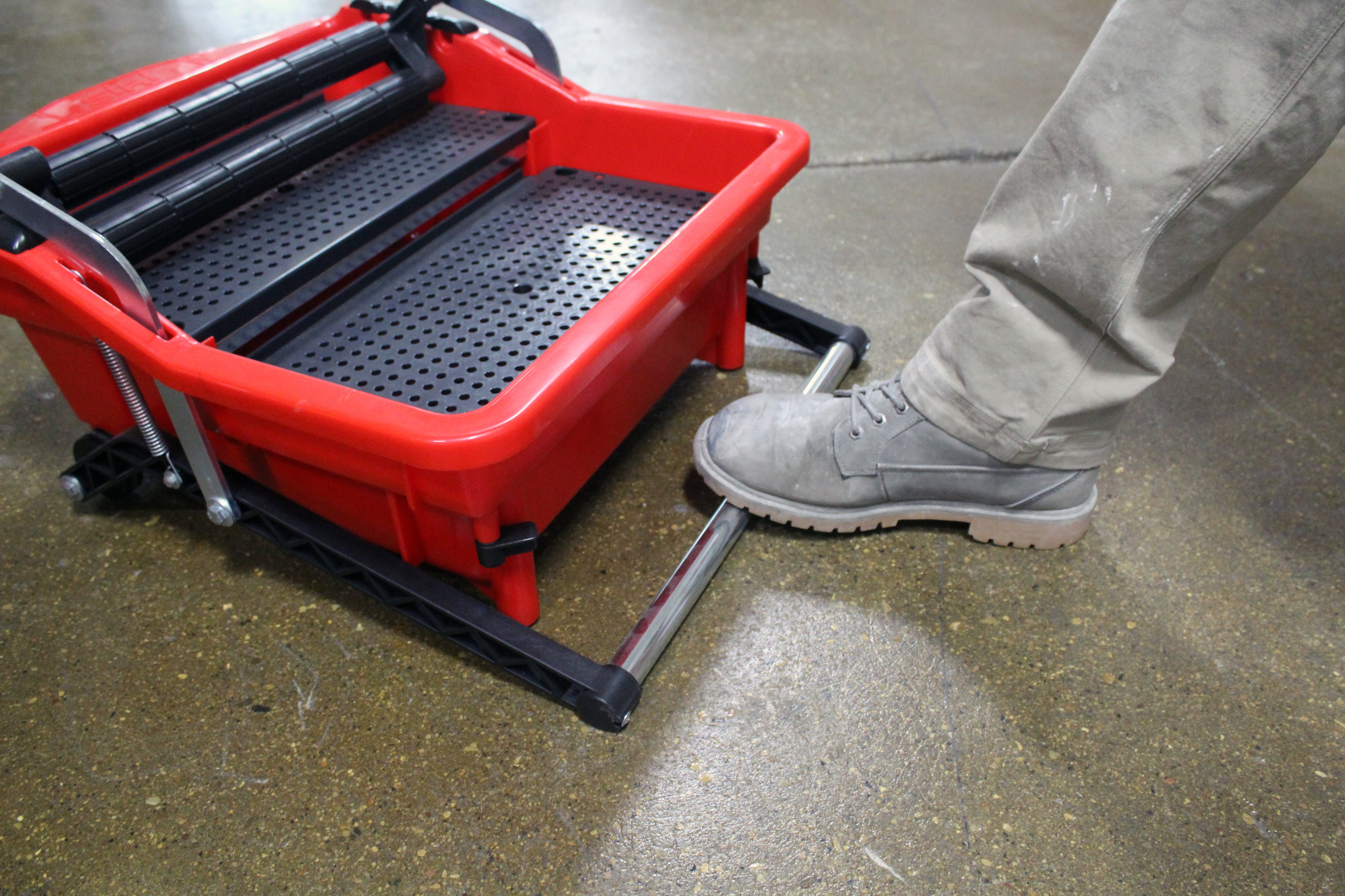 RTC Pedal Roller Grout Bucket | Professional Grout Cleaning System