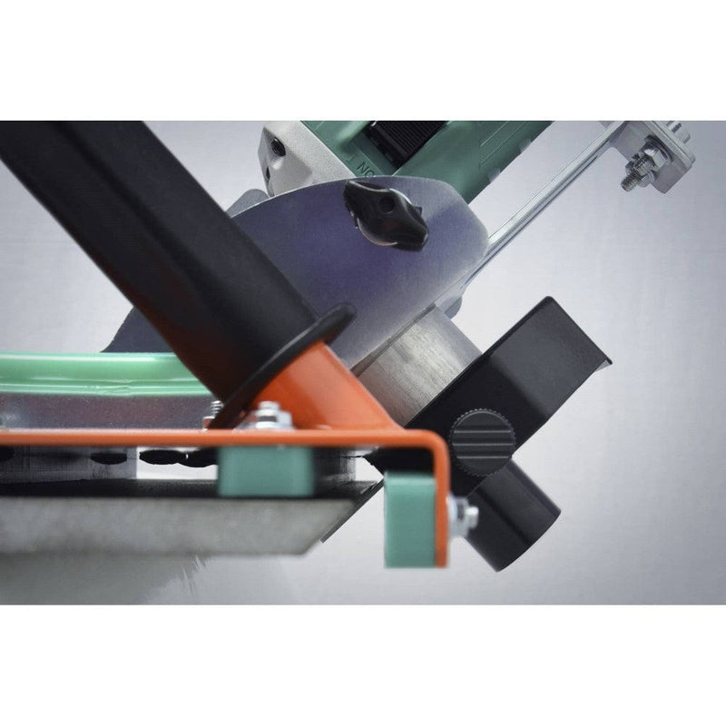 Battipav Perfect Jolly making a miter cut